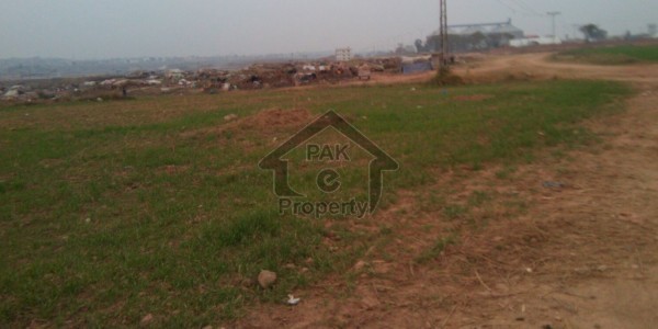 Plot Available For Sale Main University Road In I-12/3 On Excellent Location