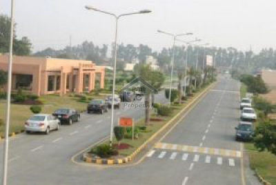 8 Marla Residential Plot On 35 Feet Road On Cash 4 Years Installments For Sale