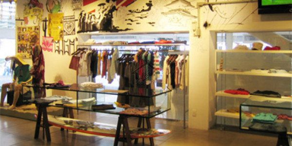 Commercial Shop Available On Reasonable Price