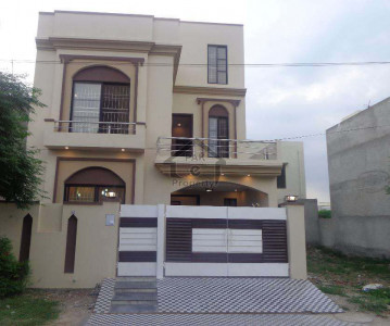 10 Marla House For Rent Soan Garden Islamabad