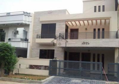 7 Marla Beautiful House (Safari Valley Bahria Town) Available For Rent