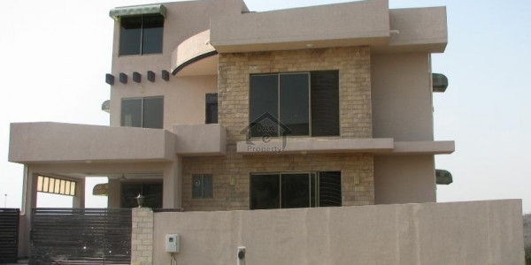 7 Marla Beautiful House (Safari Valley Bahria Town) Available For Rent