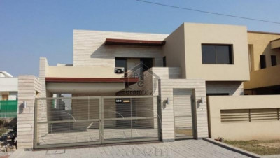 House For Sale At Boulevard Prime Location Lowest Price