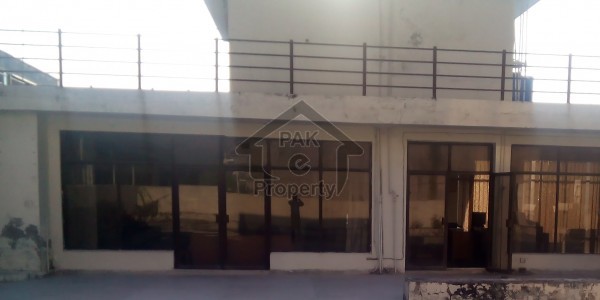 Outclass Unit Available For Sale In F-6/1 Farooqia Market - Excellent Location