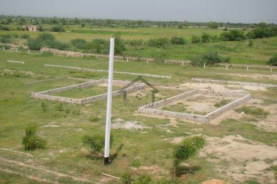 D12 PLOT FOR SALE 60x90 600 SQUARE YARDS NICE LOCATION