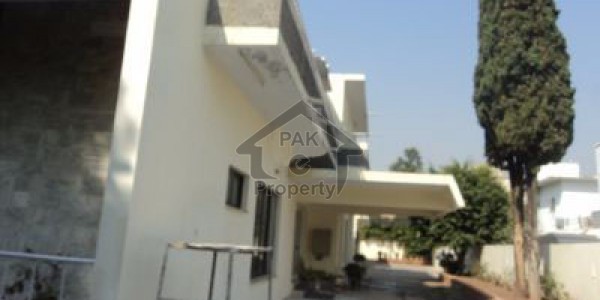 10 marla brand new house for sale on urgent basis in PWD Islamabad