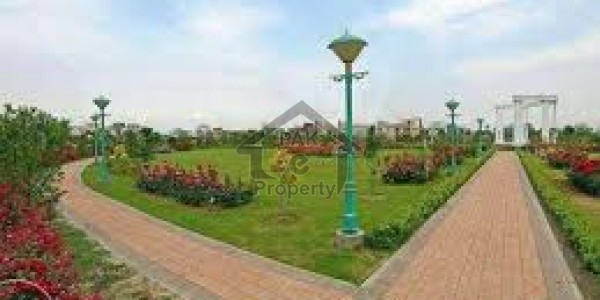 Univeristy town corner 5 marla ,25x50 plot available in block A