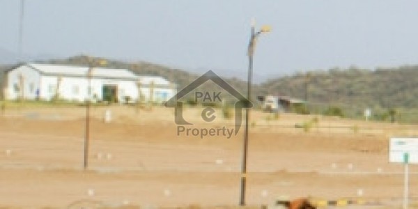 Ideal Location 14 Marla Plot With Possession Extra Land Paid In Media Town Block A - Near Main Boule