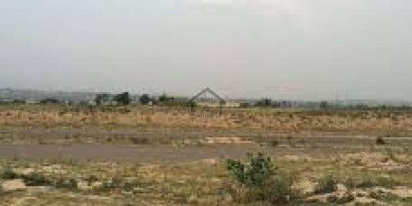 11 Marla Commercial Plot For Sale At Main Airport Road Lahore