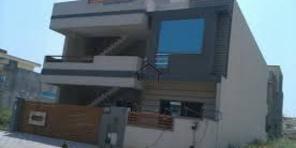 G-11/1 Triple Storey House 25x50 For Sale