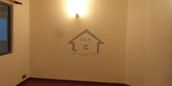 D Type Pha - Flat Available For Sale In G-10/2 Islamabad
