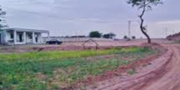 5 Kanal Plot On 70ft Road Football Ground Facing For Sale