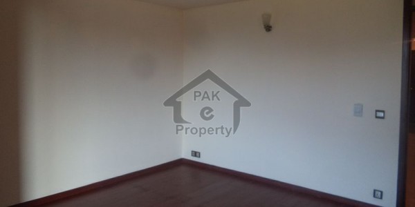 Fully Renovated D Type Flat For Sale In Sector G-11/3 Islamabad