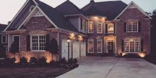 Sarwar Colony, Cantt - 32 Marla General Villa Facing Park For Sale IN LAHORE