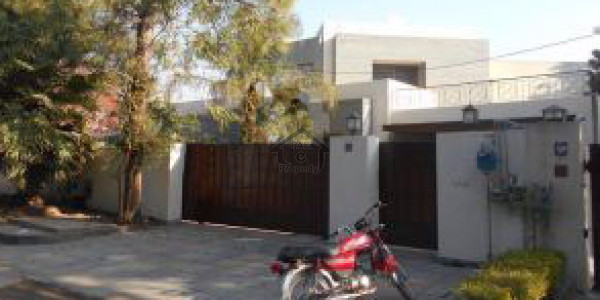 Faisal Town -7 Marla  house for sale double unit