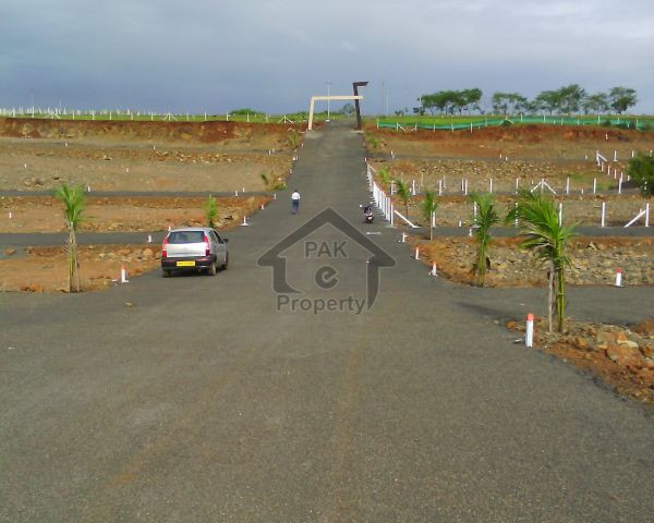 E-16/2 Cdechs Main Boulevard Level Plot Reasonable Price