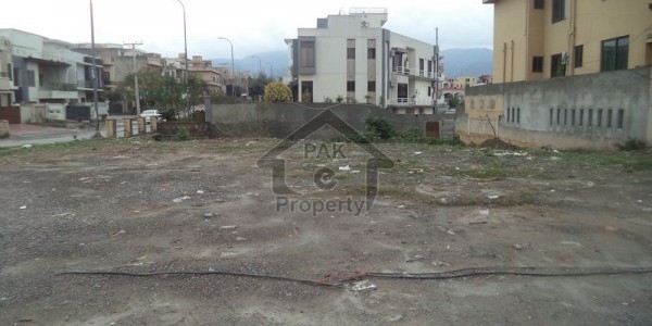 Beautiful Plot Available For Sale In G-14/4 Prime Location