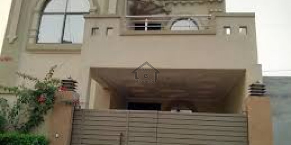 Gulberg 3, Gulberg - 11 Marla Old Double Storey House IN LAHORE