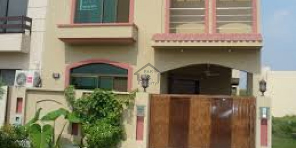 Old Officers Colony, Saddar, Cantt - 5.25 Marla Brand New House Is Available For Sale IN LAHORE