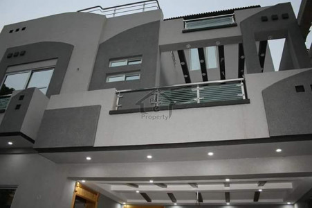 500 Yard 4 Bed House With Beautiful View of Margalla