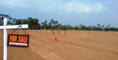 Plot Available In Saadi Town 400 Sq Yd Urgent For Sale
