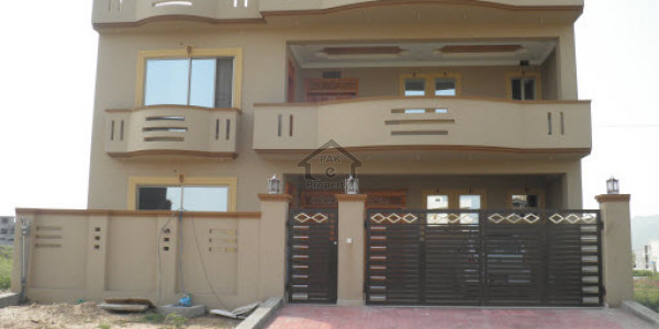 Ittehad Colony,House Is Available For Sale