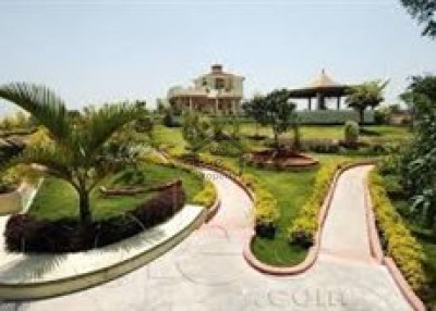 DHA Phase 7 - Block P,1 Kanal Plot No 33 Main 150 Ft Road Back For Sale