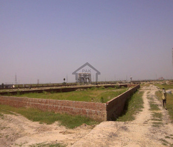 Arbab Road -5 Marla  Residential Plot Is Available For Sale