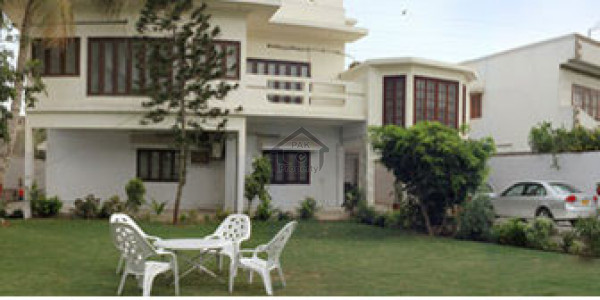 Eden Gardens-  4 Marla-  House Available For Sale.