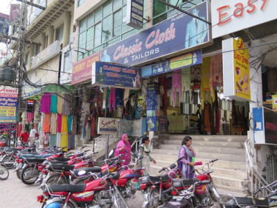 Narwala Road - 6 Shop Available For Sale At Chishtian Road IN Faisalabad