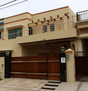 DHA Phase 8-   10 Marla-    House For Sale.