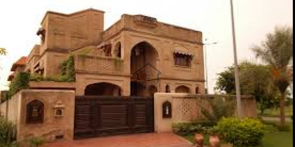 16 Marla-House For Sale In E-11/2 Islamabad