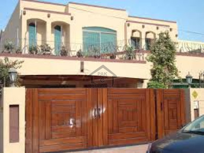 Wapda Town-10 Marla Full House For Sale   At A Very Reasonable Price In Lahore