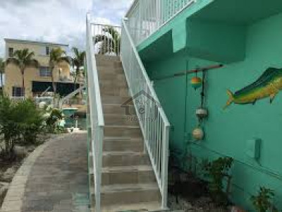 Clifton - Block 7- 1000 Yard Old Bungalow For Sale In Karachi