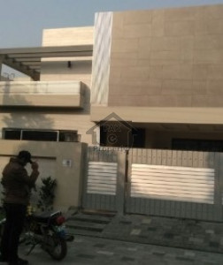 Faisal Colony-5 Marla-Double Storey Brand New Beautiful corner House For Sale in Okara