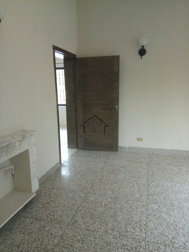Beautiful Renovated House Available For Rent In Sector F-7 College Road
