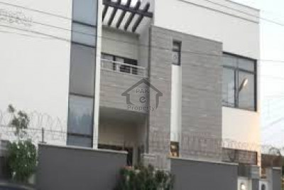 Bedian Road-8 Kanal Farm House for sale in lahore