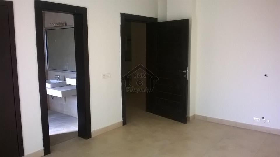 2 Bed Apartment Available in The Sanctuary Bahria Town Safari villa 3 Phase 2