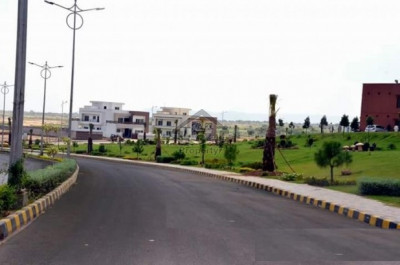 Bahria Town Phase 8 - Rafi Block - 5 Marla -Plot For Sale