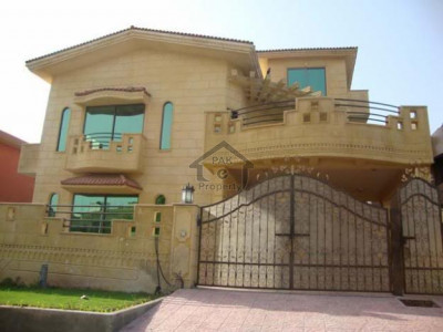 F-17, -8 Marla- House Is Available For Sale
