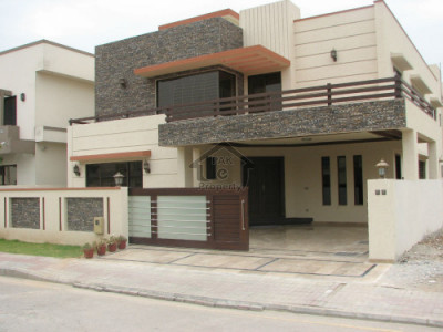 F-6, - 1.1 Kanal - House For Sale