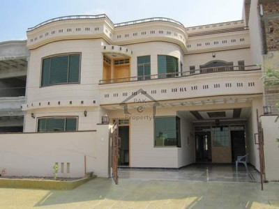 Bahria Town - Precinct 10, - 8 Marla - Villa Available For Sale..