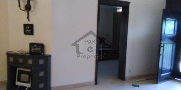 Civil Line 4 Bed Apartment Available For Rent