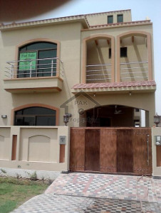 Bahria Town - Safari Villas, - 5 Marla - House Available For Sale.