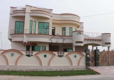 Bahria Town - Safari Villas, - 5 Marla - House Available For Sale.