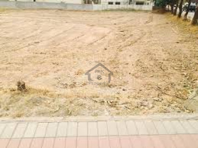 PIA Main Boulevard, - 7.5 Marla- Commercial Plot for sale.
