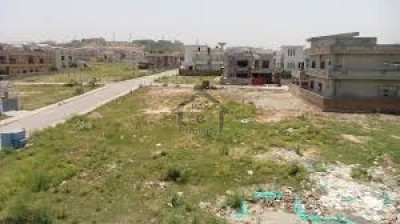 Bahria Town - Precinct 4, - 1 Kanal -  Plot Is Available For Sale.