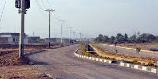 Bahria Town Phase 8 - Bahria Orchard,- 5 Marla Park face plot for sale.