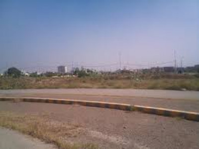 Bahria Town Phase 8 - Bahria Orchard, - 5 Marla- Park Face plot for sale.