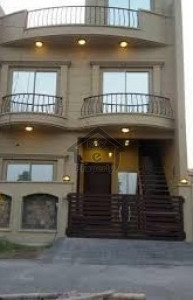 Iqbal Park, -  5 Marla - House For Sale.